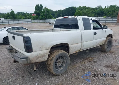 2002 Chevrolet Silverado 1500 Ls from USA, damaged, VIN 2GCEK19T321135693
